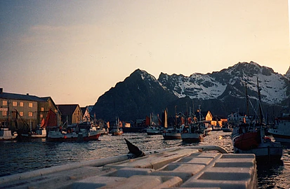 Fjell med vann